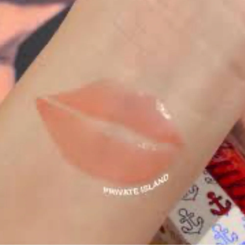 🌙💕Rare! Kylie Private Island Lipgloss